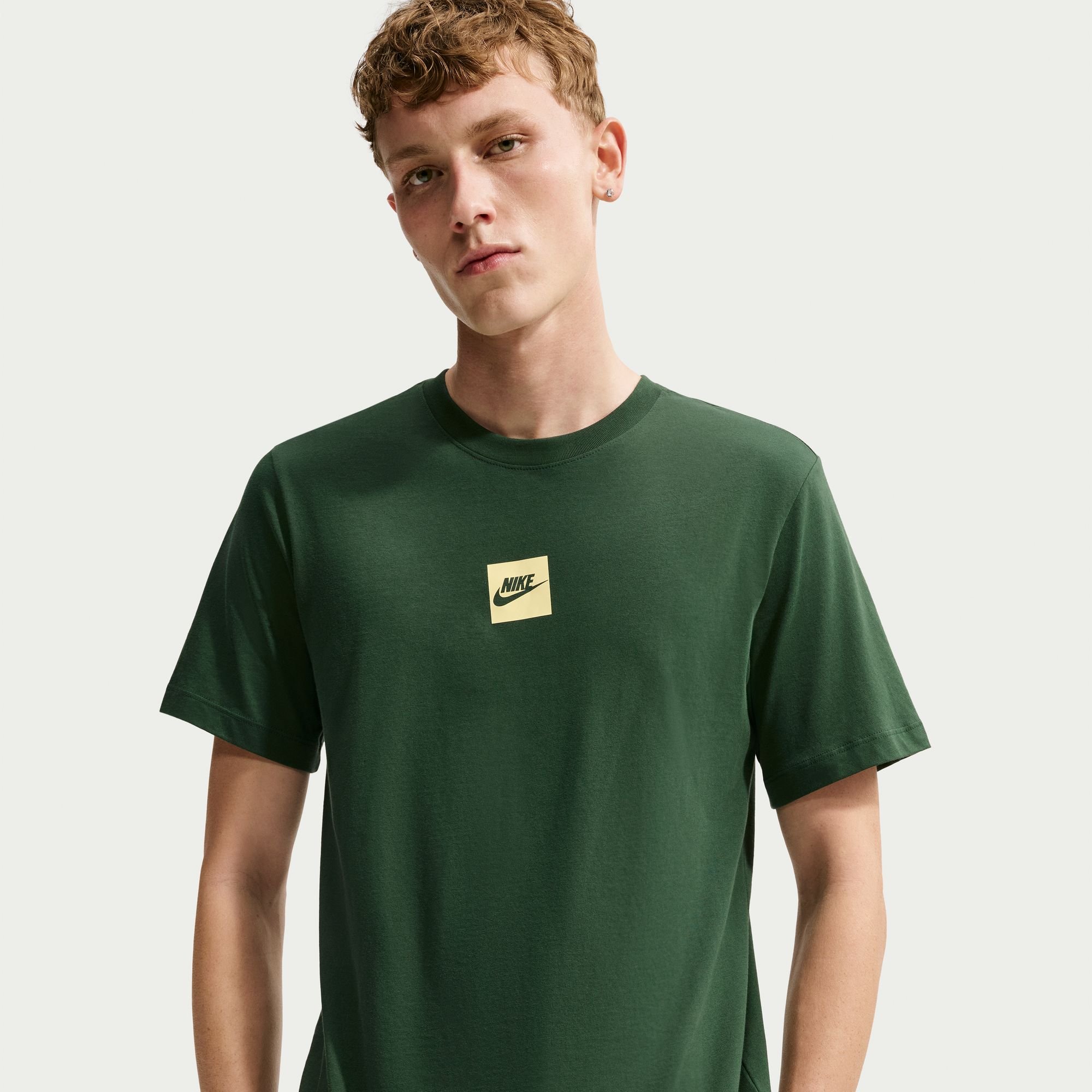 Nike Club Box T-Shirt Fire