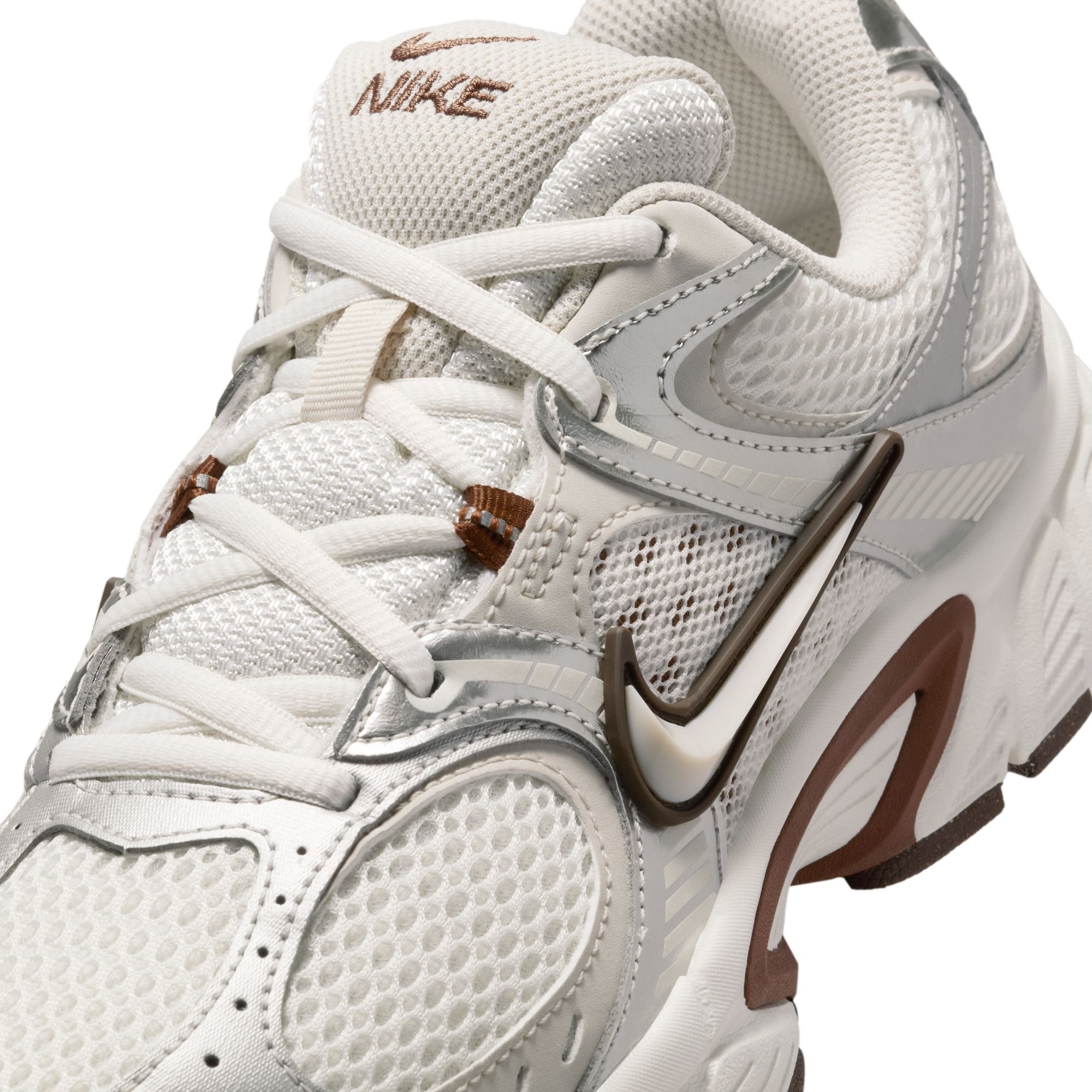 Nike Damen V5 RNR Sail Orewood Brown Faun